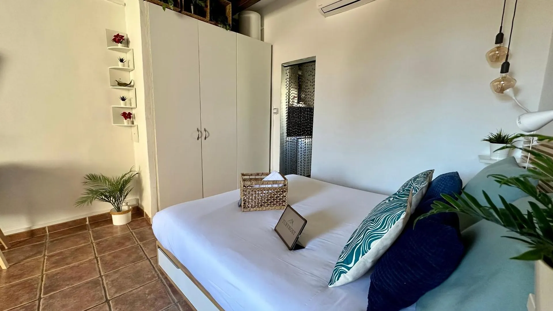 Taulat Loft L Poblenou Beach L Self Check In L Terrace Penthouse Barcelona Apartment