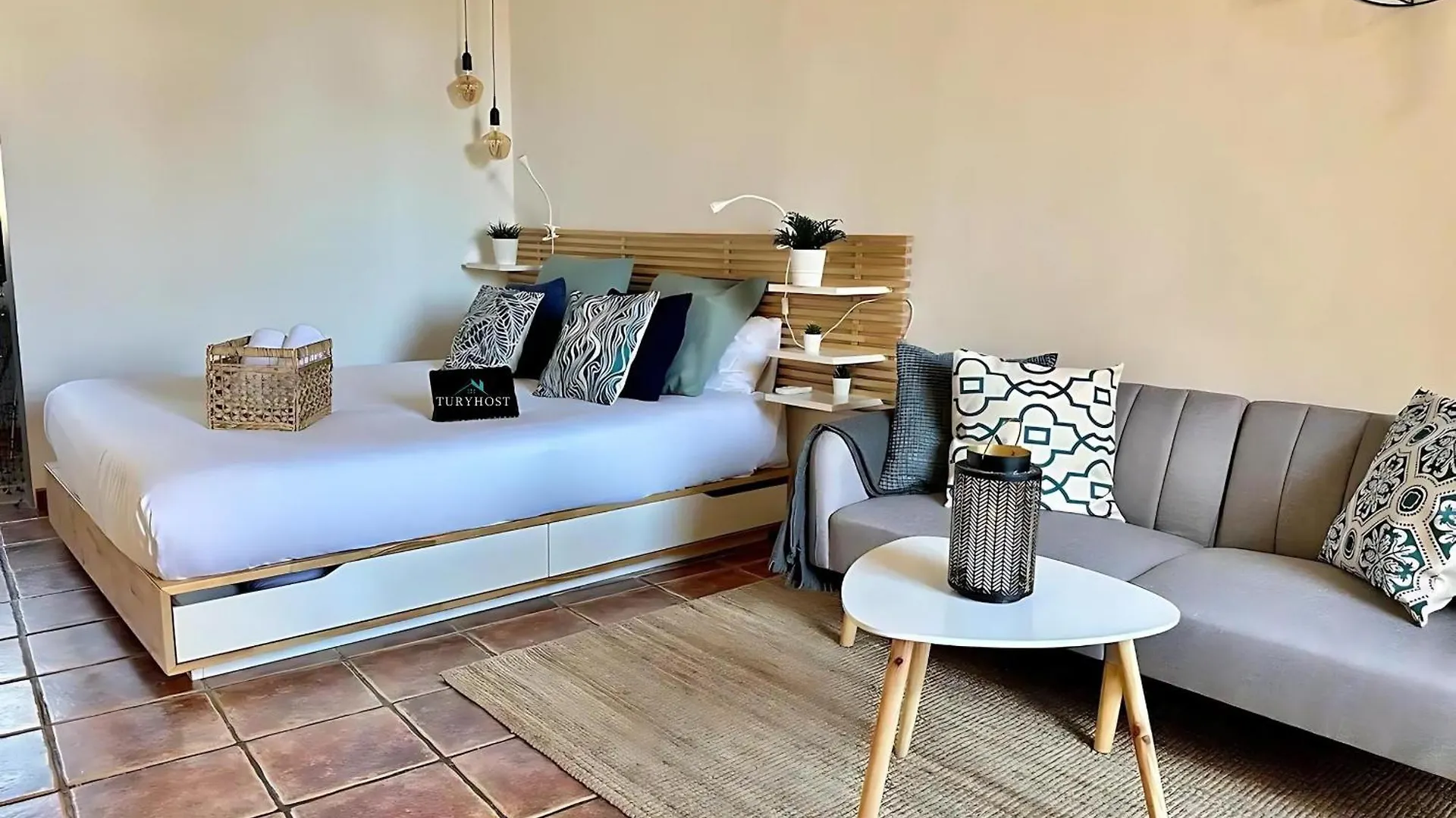 Taulat Loft L Poblenou Beach L Self Check In L Terrace Penthouse Barcelona Apartment